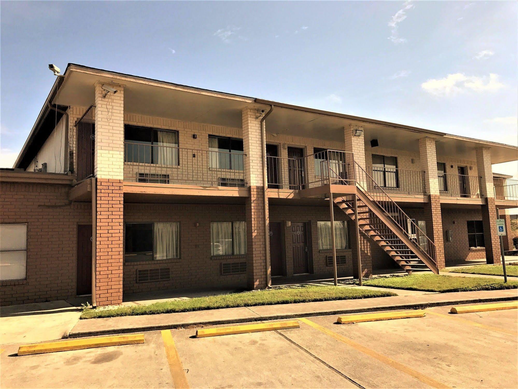Hometowne Studios By Red Roof San Antonio E - Frost Bank Center Exterior foto